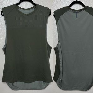 Lululemon men’s sleeveless tee / tank top